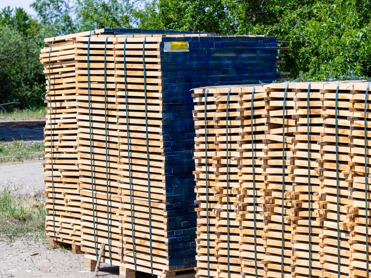 Lumber and strips Lumber and strips